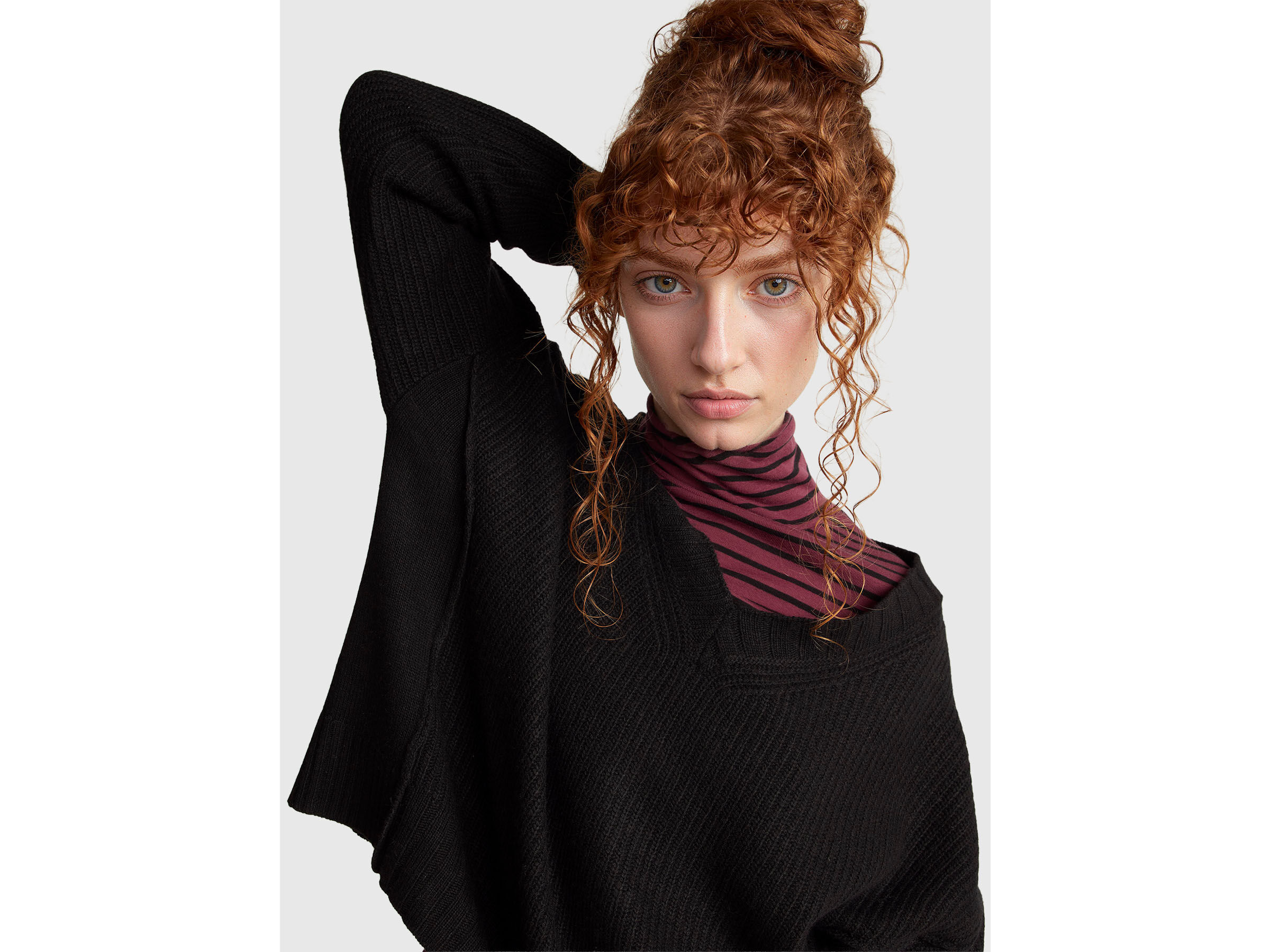 V NECK SWEATER L/S Women image number 4